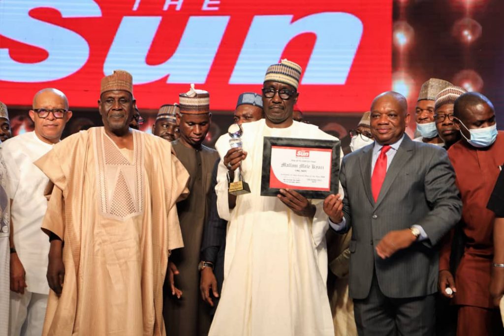 Kyari Bags “The Sun Man of The Year” Award